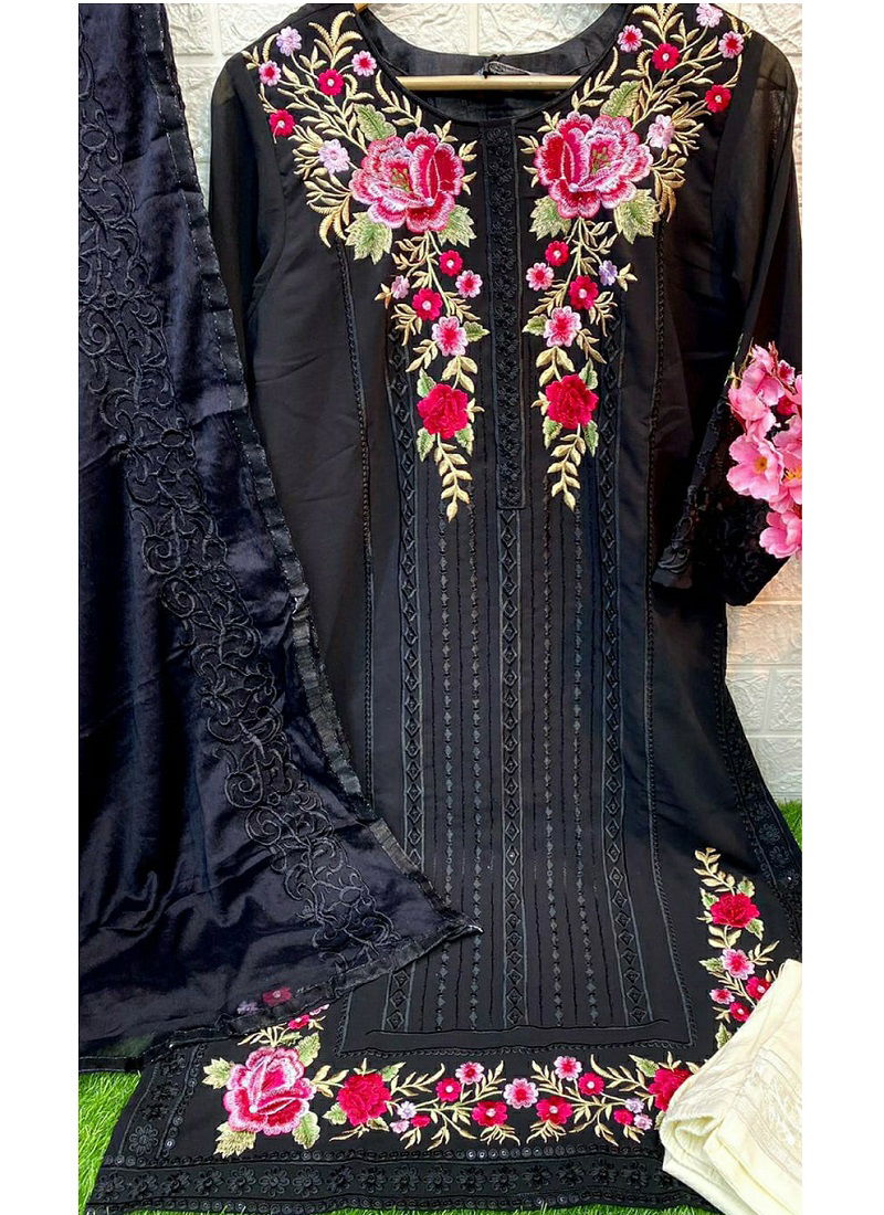 Ramsha R 1005 Readymade Pakistani Suits Catalog
